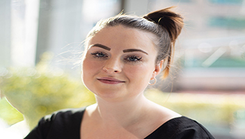 Charlotte Jones (352X280px)